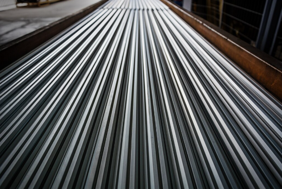 Barras Redondas de Aço: Aplicações, Vantagens e Guia para a Seleção Ideal